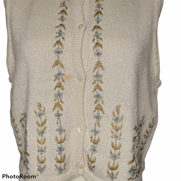 LIZ WEAR Knit Sweater Vest - Picture 6 of 7